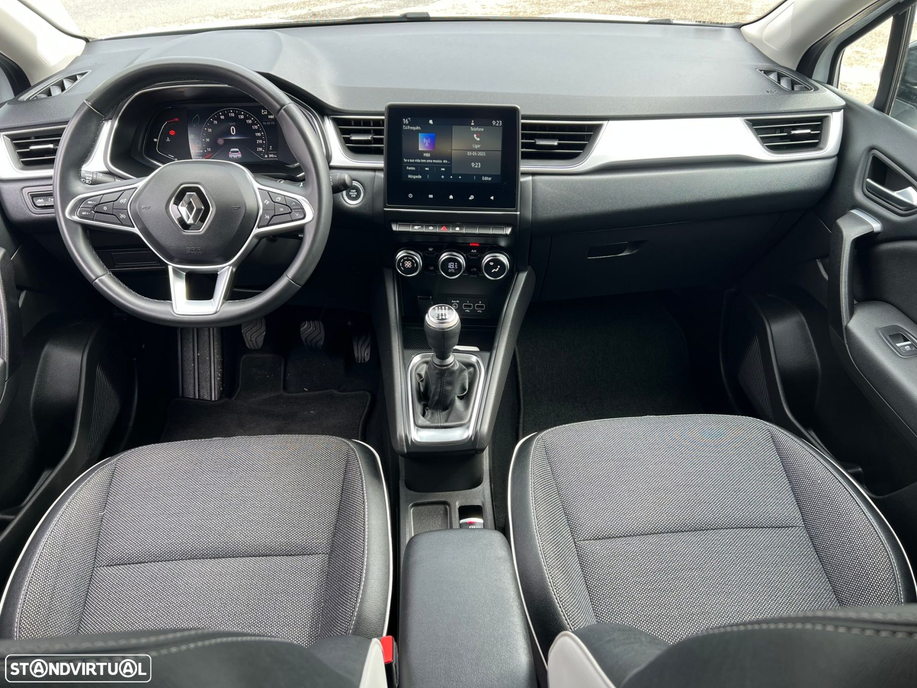 Renault Captur 1.0 TCe Exclusive - 4