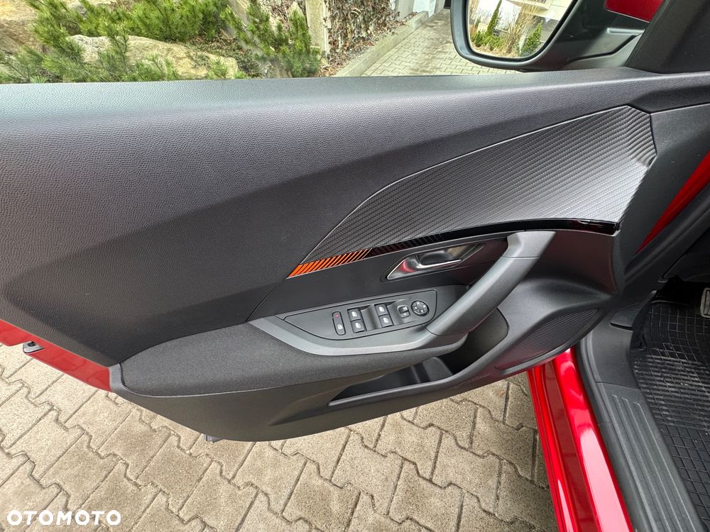 Peugeot 2008 1.5 BlueHDi Allure Pack S&S - 16