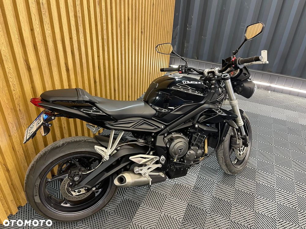 Triumph Street Triple - 13