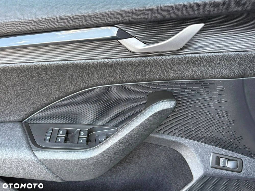 Skoda Octavia 1.5 TSI mHEV Sportline DSG - 12