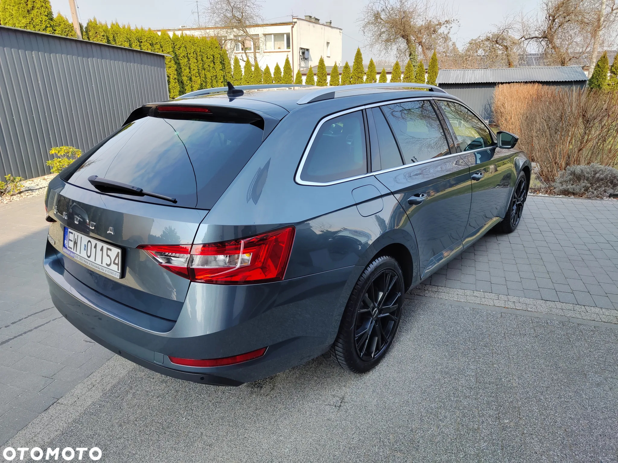 Skoda Superb Combi 2.0 TDI DSG Essence - 5