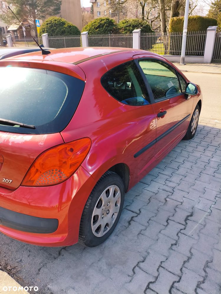 Peugeot 207 - 8