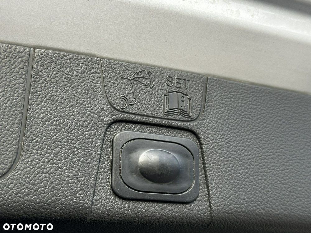 Ford C-MAX 2.0 TDCi Start-Stop-System Titanium - 40