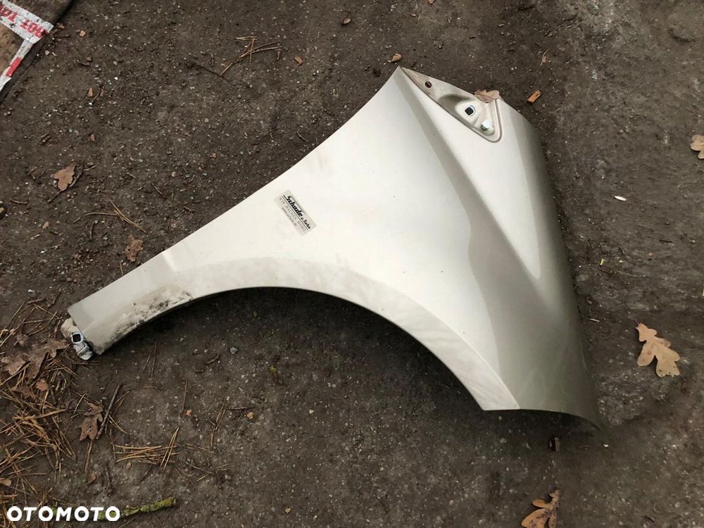 MERCEDES A KLASA W169 błotnik przedni prawy 791 złoty - 1