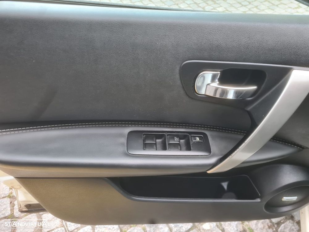 Nissan Qashqai 1.5 dCi Tekna Premium 18 - 12