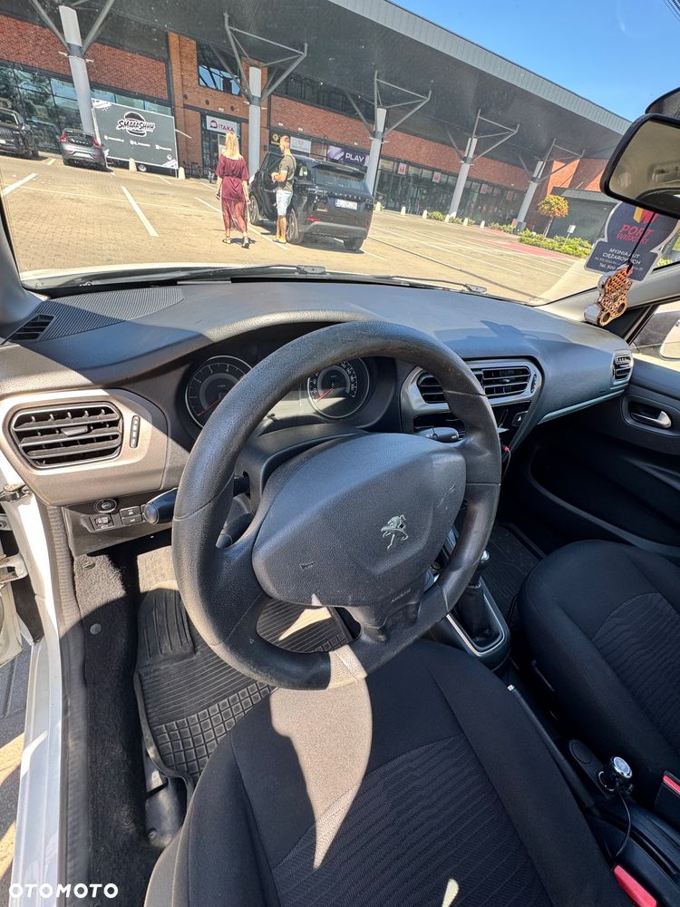 Peugeot 301 1.6 VTi Allure EU6 - 23