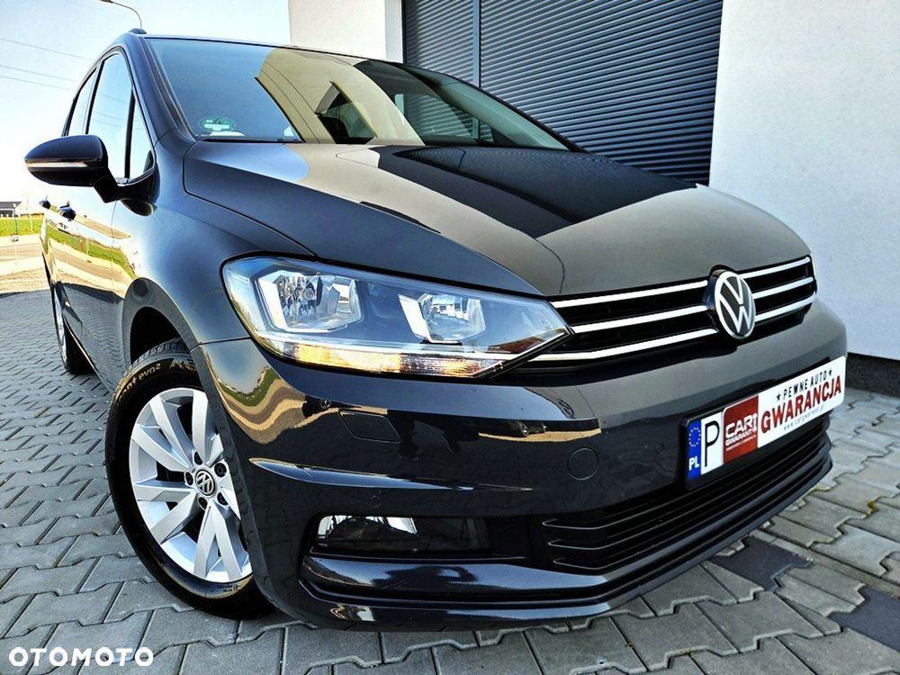 Volkswagen Touran - 1