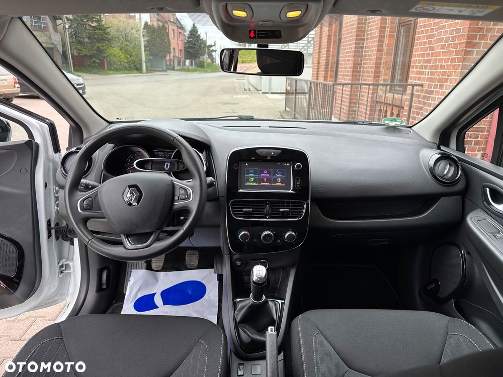 Renault Clio 1.2 16V 75 Limited - 19