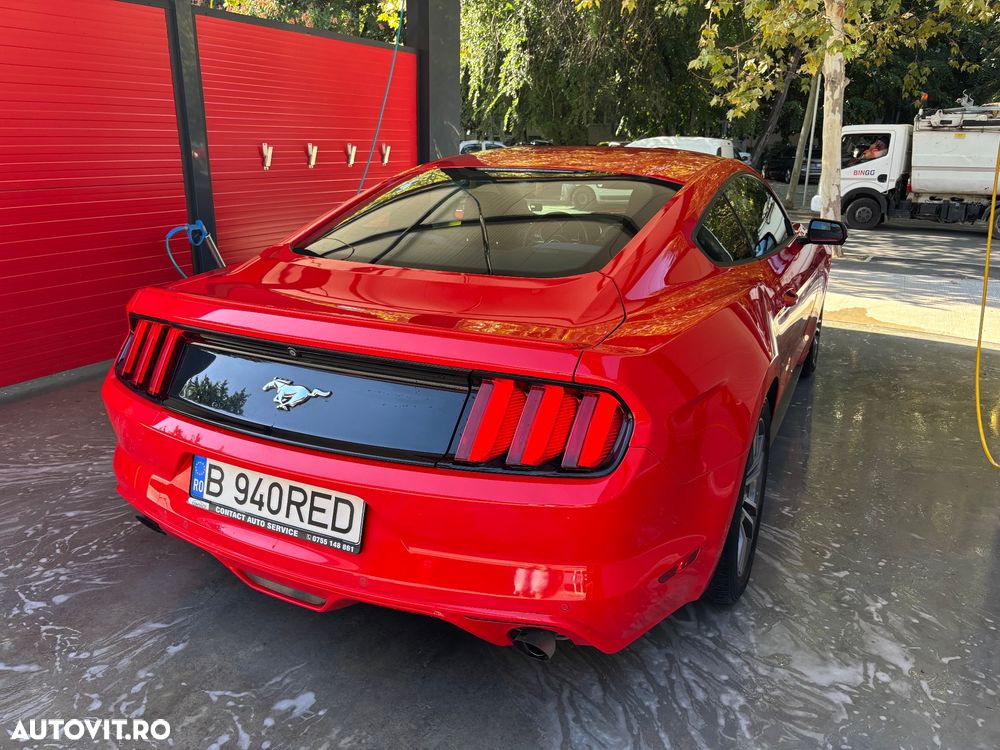 Ford Mustang - 5