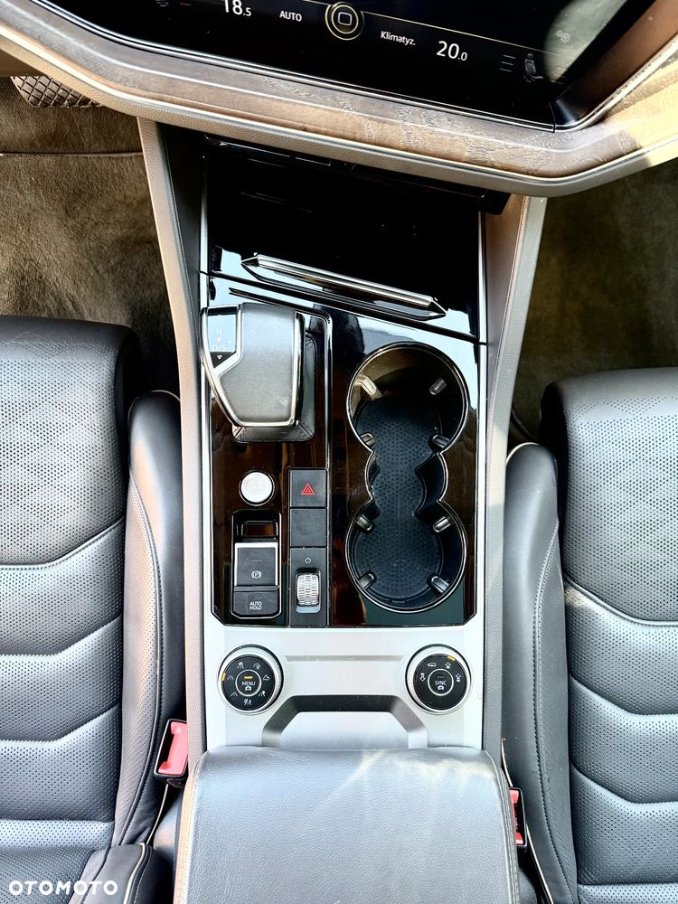 Volkswagen Touareg 3.0 V6 TDI SCR 4Mot R-Line - 12