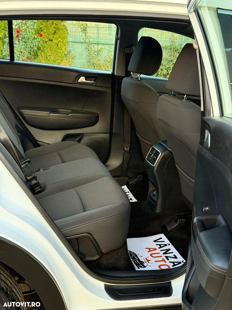 Kia Sportage 1.7 DSL 7DCT 4x2 Style - 11