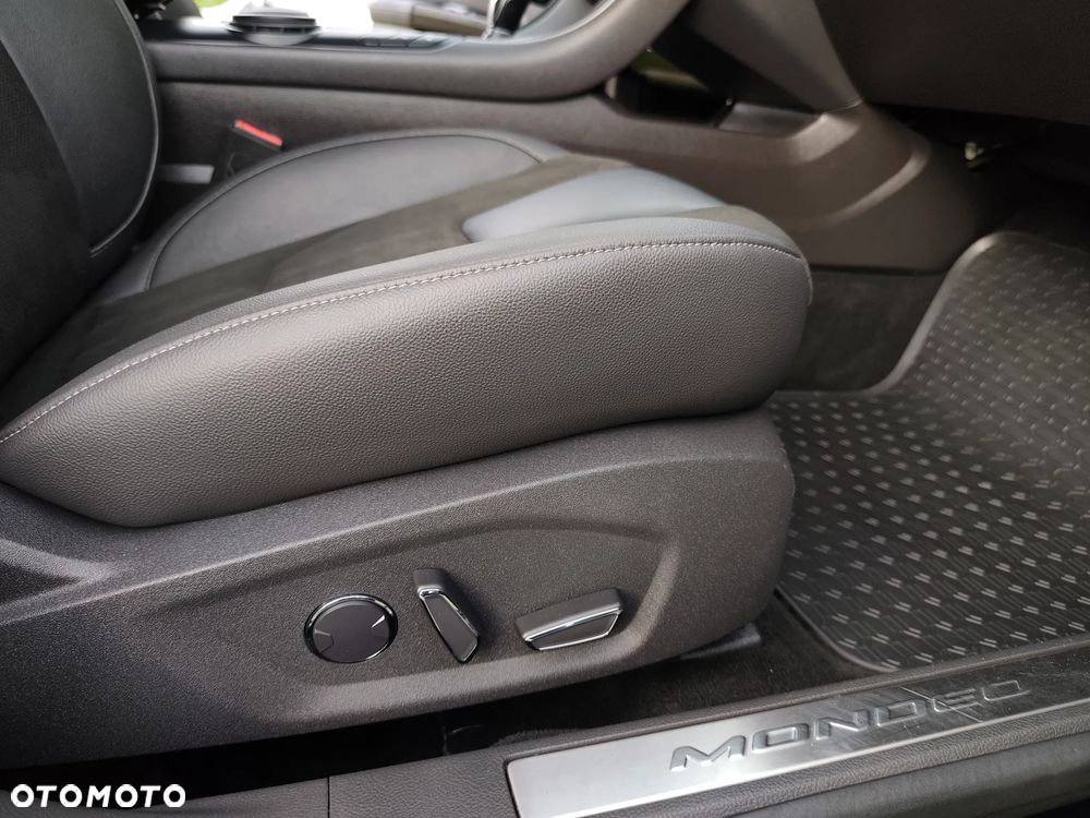 Ford Mondeo - 37