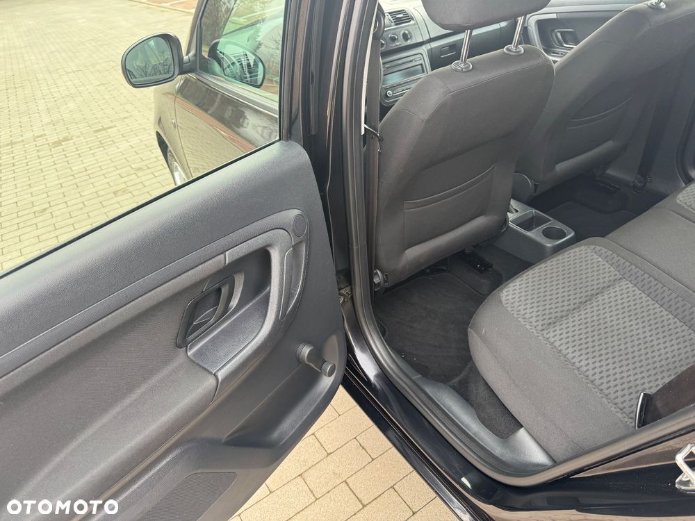 Skoda Fabia 1.2 HTP Ambiente - 19