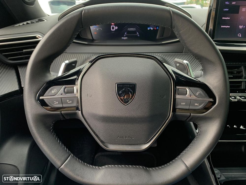 Peugeot 2008 1.5 BlueHDi Allure EAT8 - 17