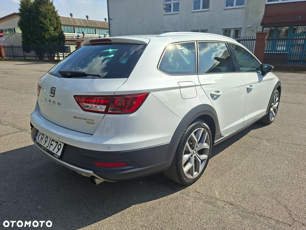 Seat Leon Sportstourer 1.8 TSI Start&Stop 4Drive DSG X-Perience - 6