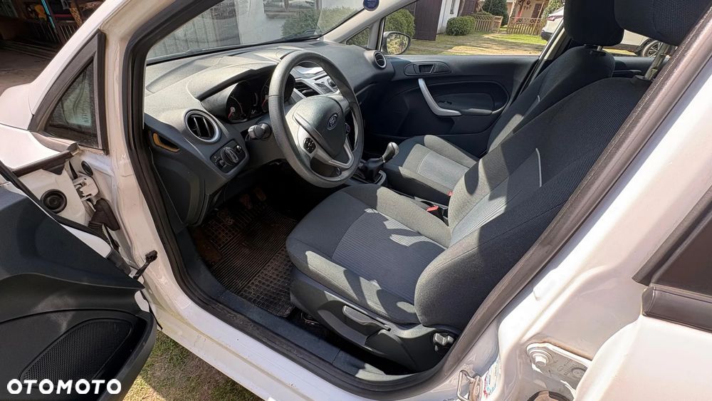 Ford Fiesta - 7