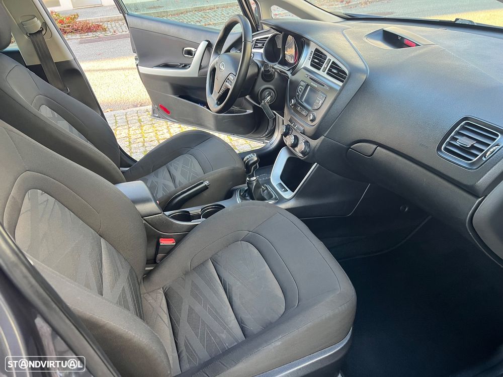 Kia Ceed SW 1.6 CRDi More Edtion - 6
