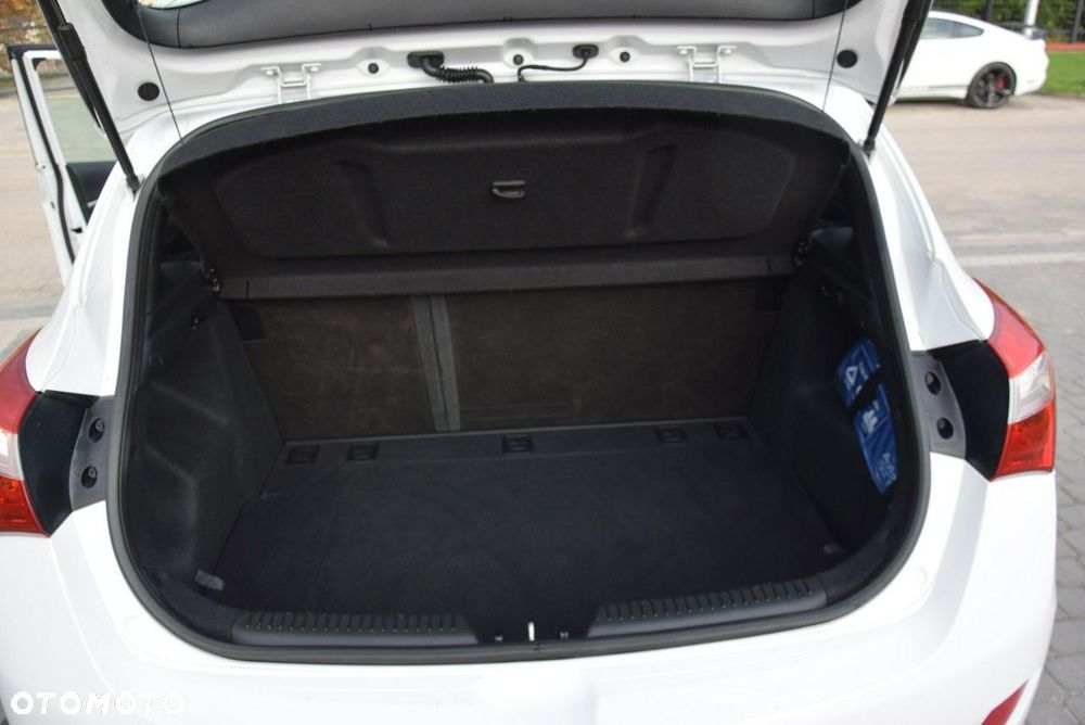 Hyundai i30 1.4 Classic + - 18