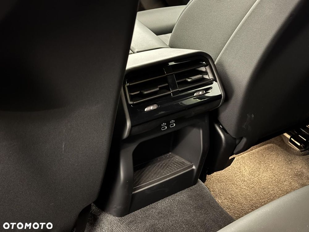 BMW Seria 5 520d xDrive mHEV M Sport - 22