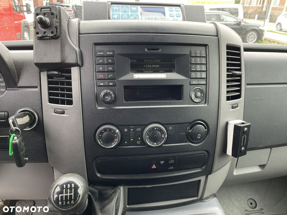 Volkswagen Crafter - 28