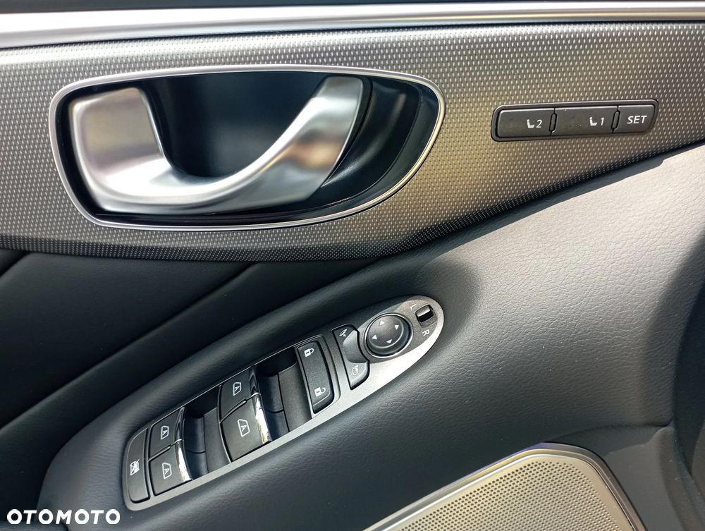 Infiniti Q50 2.0t Premium Sound Studio by Bose - 26