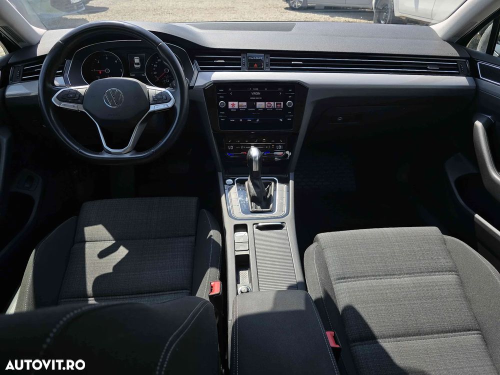 Volkswagen Passat - 11