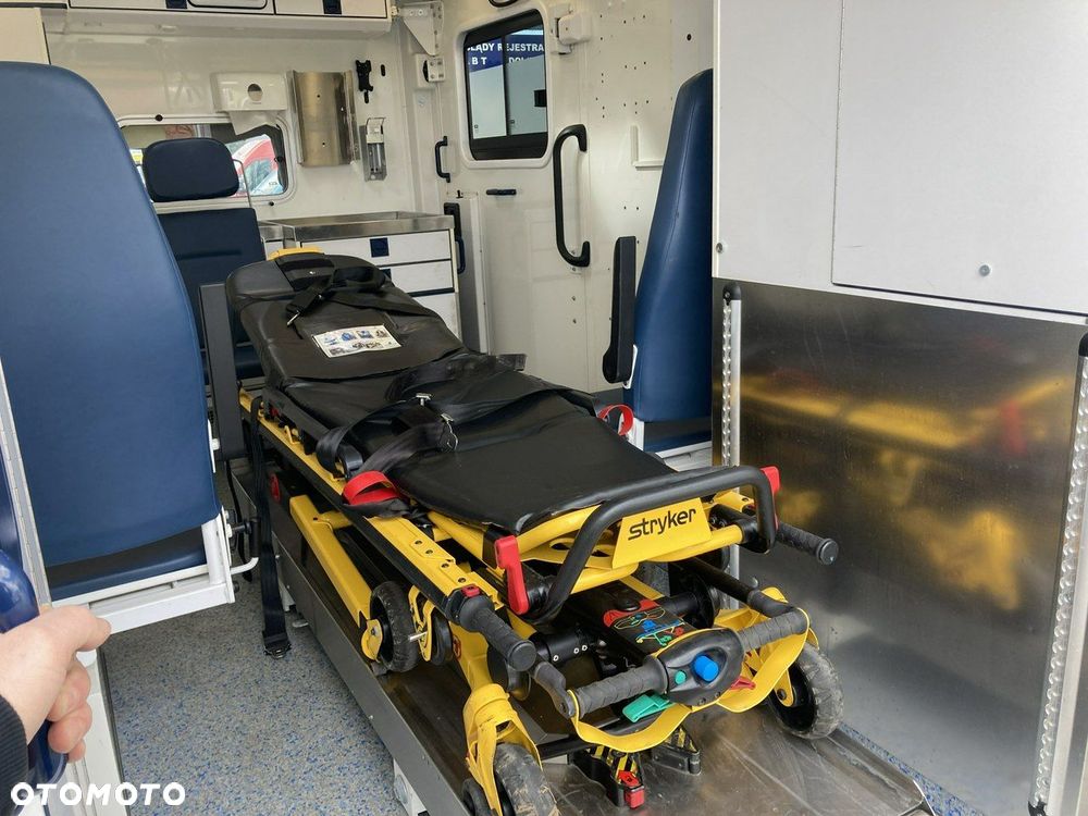 Mercedes-Benz Sprinter - 37