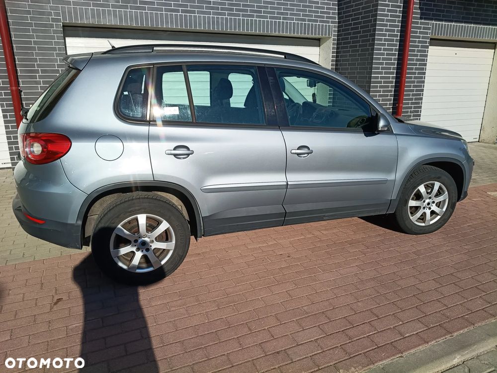 Volkswagen Tiguan 2.0 TDI DPF 4Motion BlueMotion Technology Trend & Fun - 6