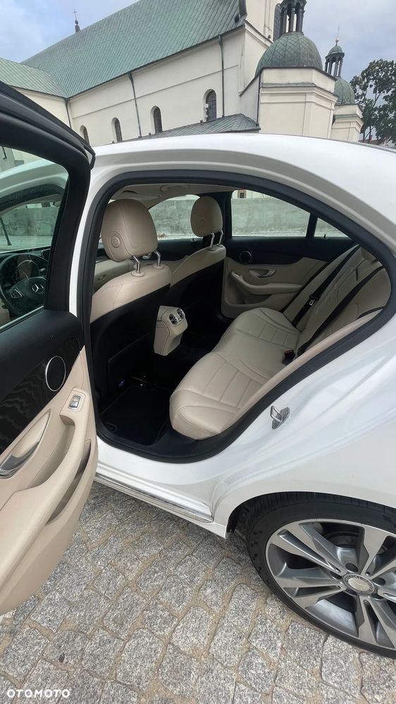 Mercedes-Benz Klasa C 300 7G-TRONIC - 11
