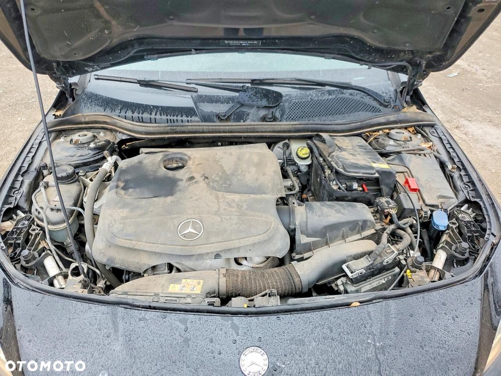 Mercedes-Benz CLA 250 4Matic 7G-DCT - 10