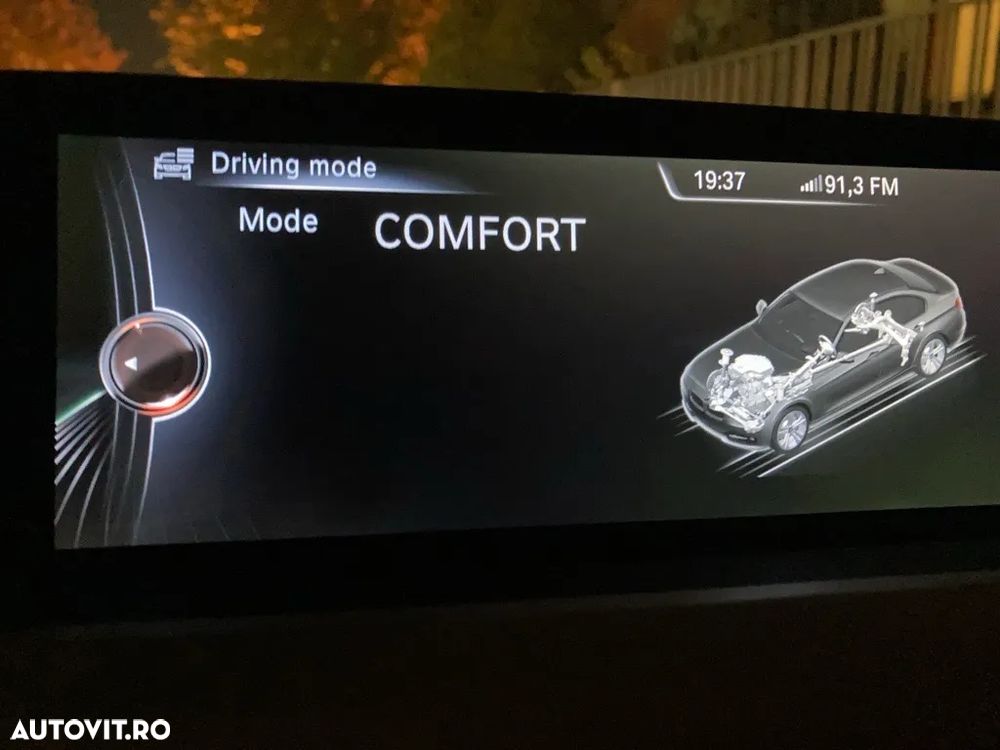 BMW Seria 3 320d Aut. - 11