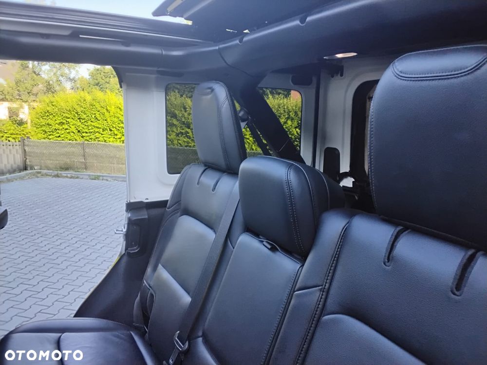 Jeep Wrangler - 19