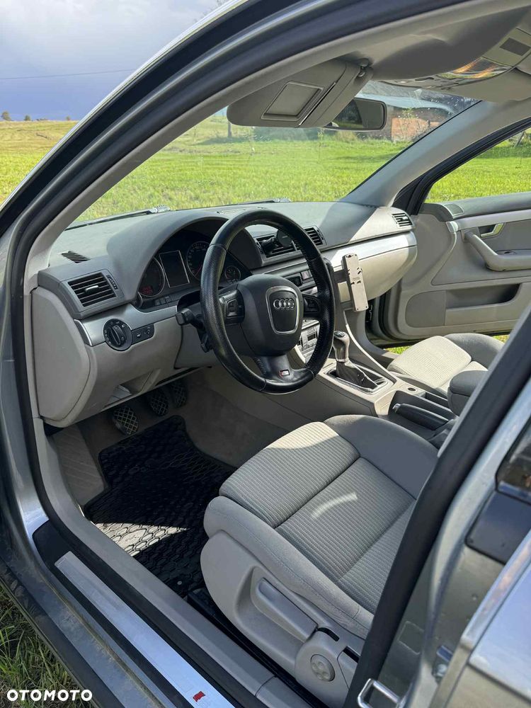 Audi A4 Avant 2.0 TDI - 7