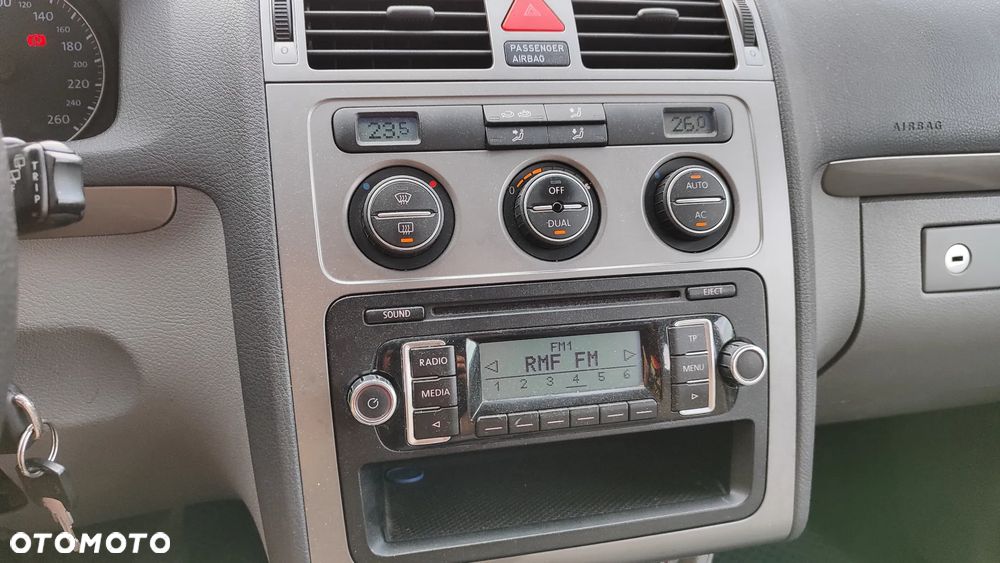 Volkswagen Touran 1.6 Trendline - 28