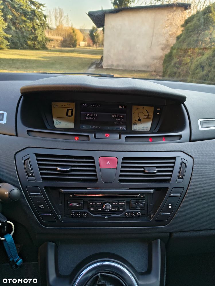 Citroën C4 Picasso 1.6 HDi Equilibre Navi Pack - 19