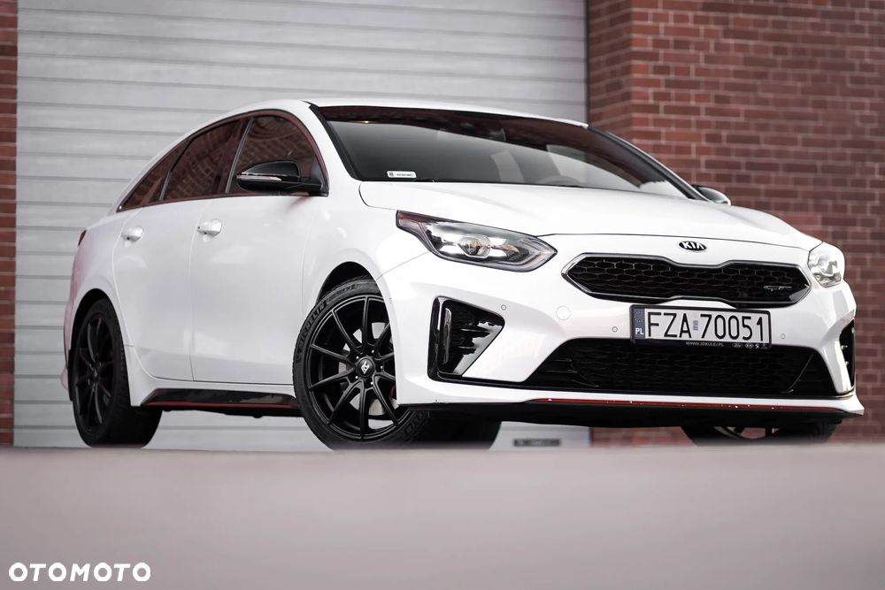Kia ProCeed - 1