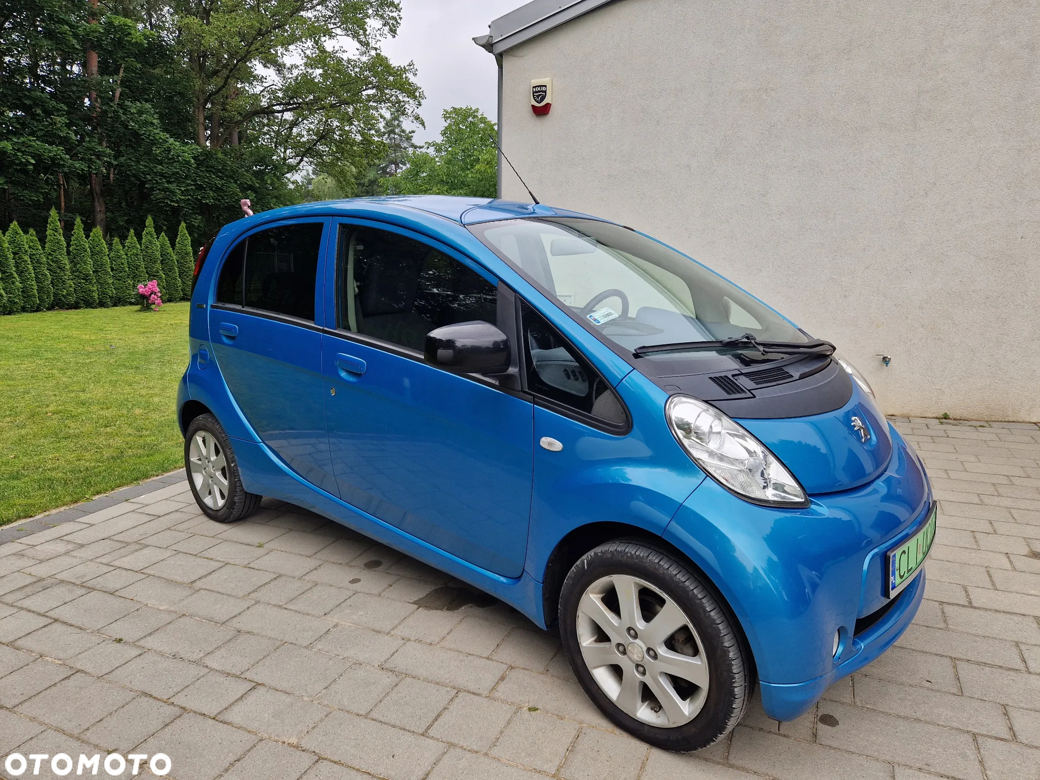 Peugeot iOn - 9