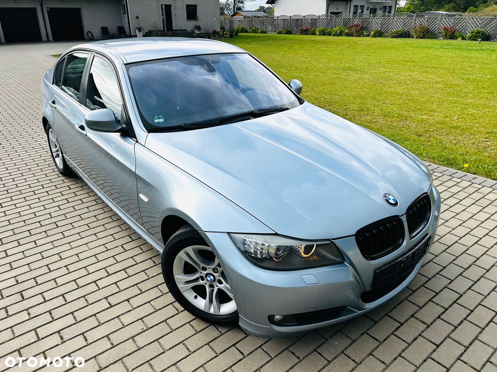 BMW Seria 3 318i Edition Sport - 6