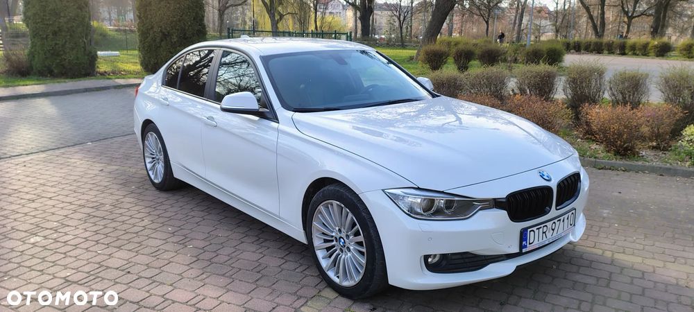 BMW Seria 3 318d - 3