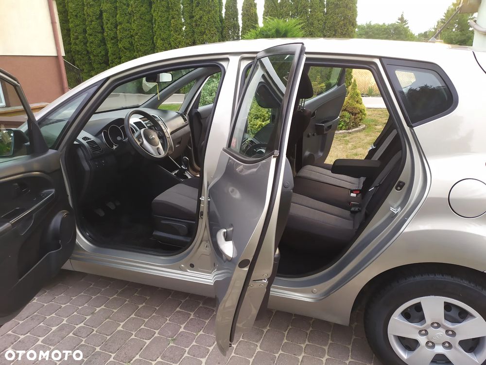 Kia Venga 1.4 S - 32