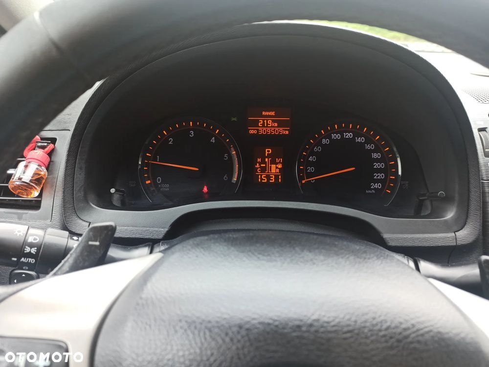 Toyota Avensis 2.2 D-4D Prestige - 11