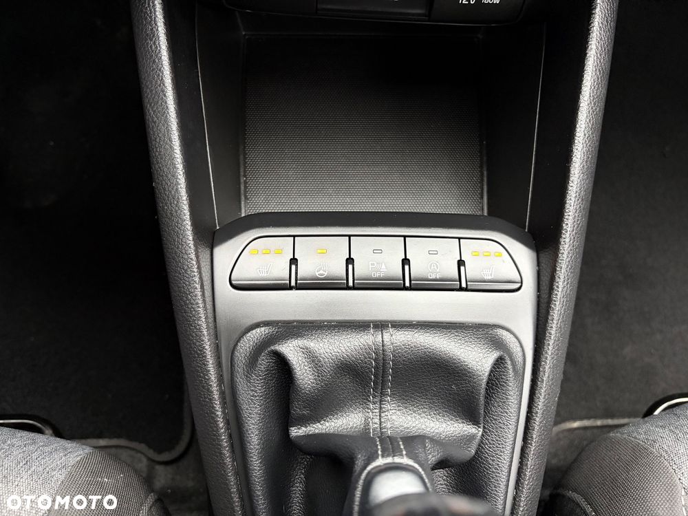 Kia Stonic - 28