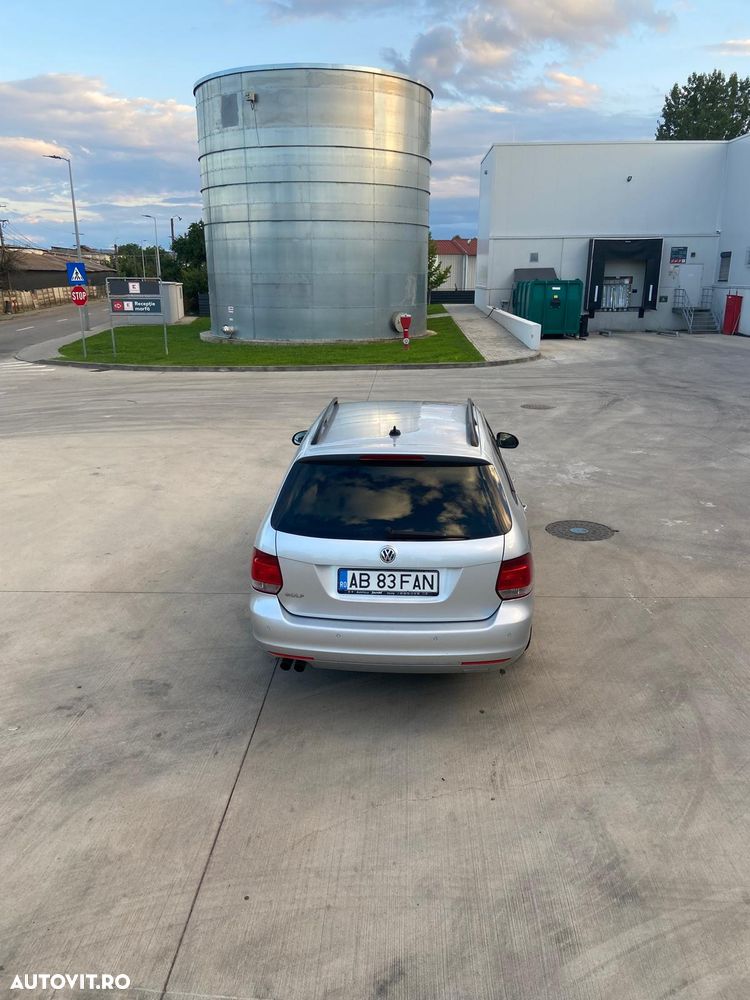 Volkswagen Golf 2.0 TDI DPF MATCH - 11