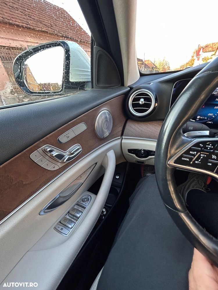 Mercedes-Benz E - 16