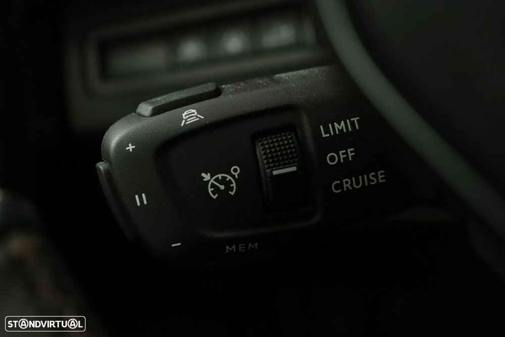 Peugeot 3008 1.2 Hybrid GT e-DCS6 - 18