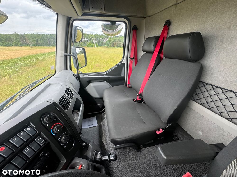 Renault D16 // THERMO KING V-600 MAX  // WINDA // SUPER STAN - 19