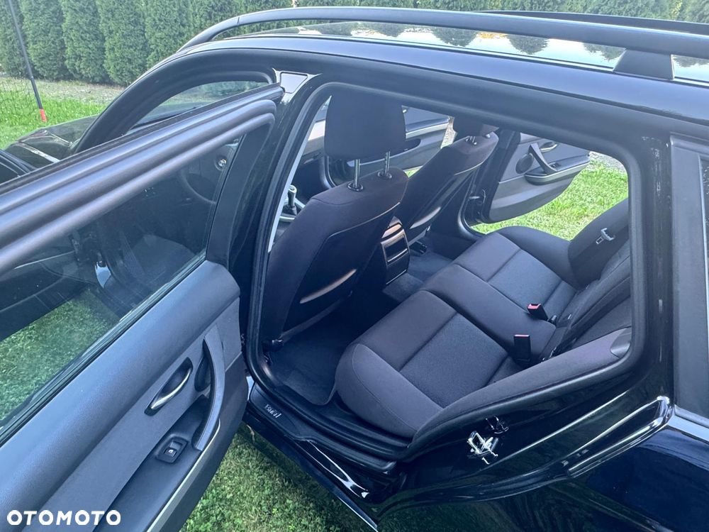 BMW Seria 3 318d DPF Edition Lifestyle - 24