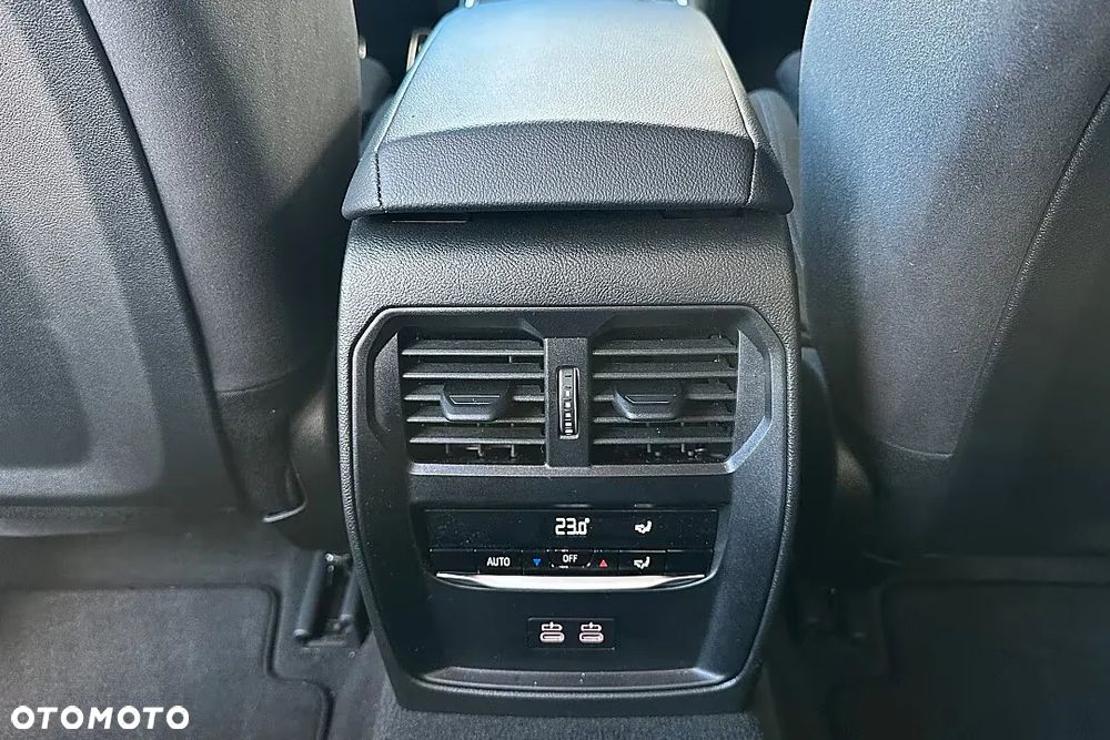 BMW Seria 3 320i - 10