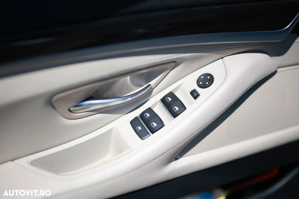 BMW Seria 5 525d xDrive - 20