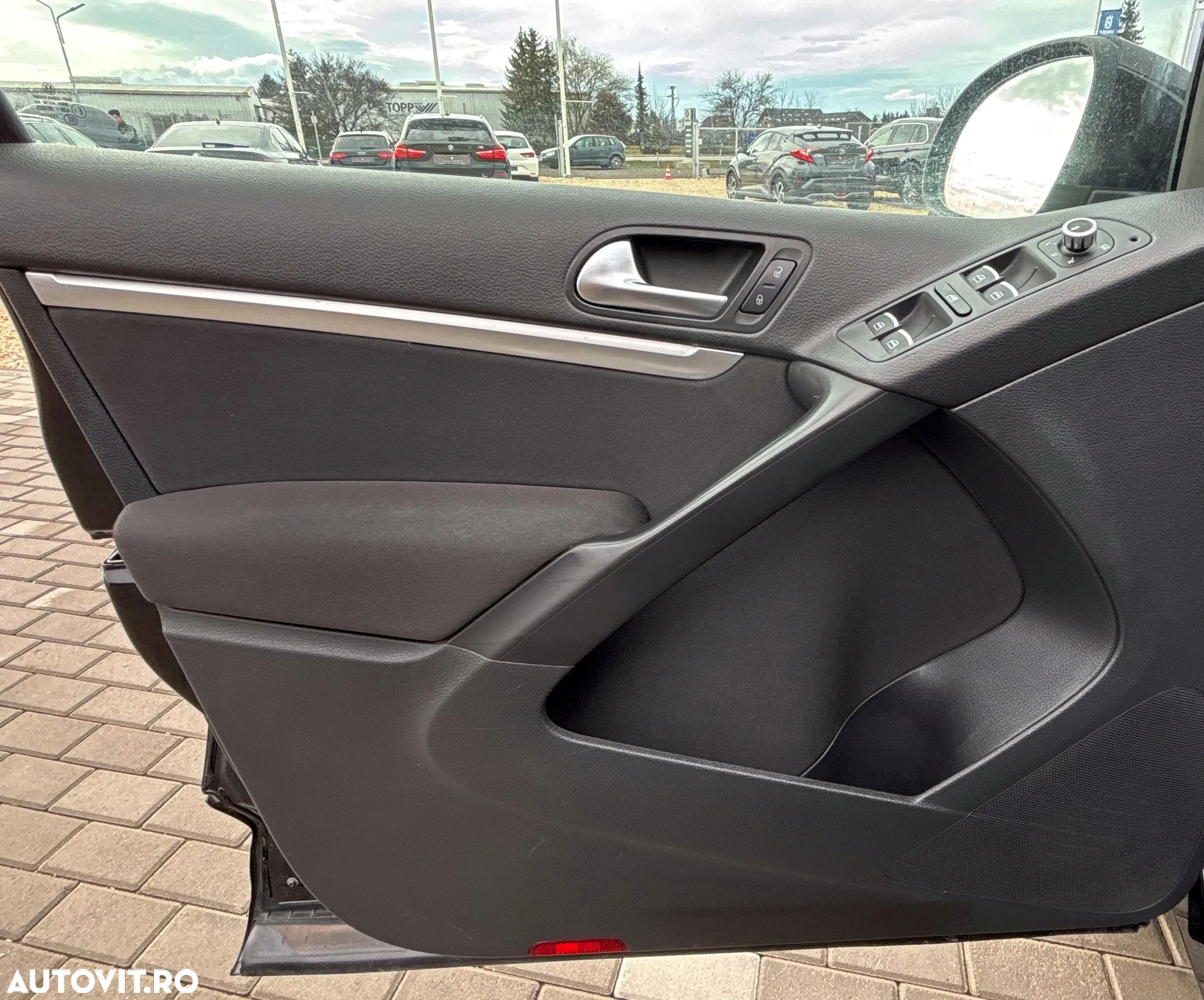 Volkswagen Tiguan 2.0 TDI DPF 4Motion Sport & Style - 17